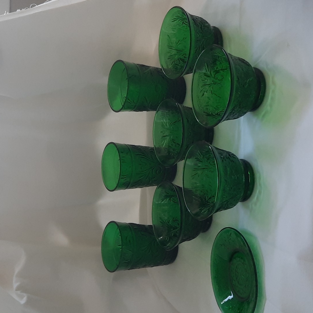 Green avon oatmeal glassware pieces